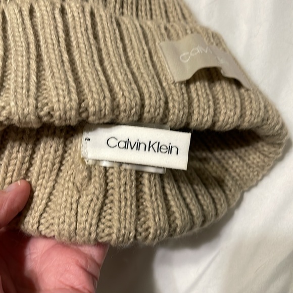Calvin Klein NWOT Beanie Knit Tan Winter Hat - Picture 4 of 5